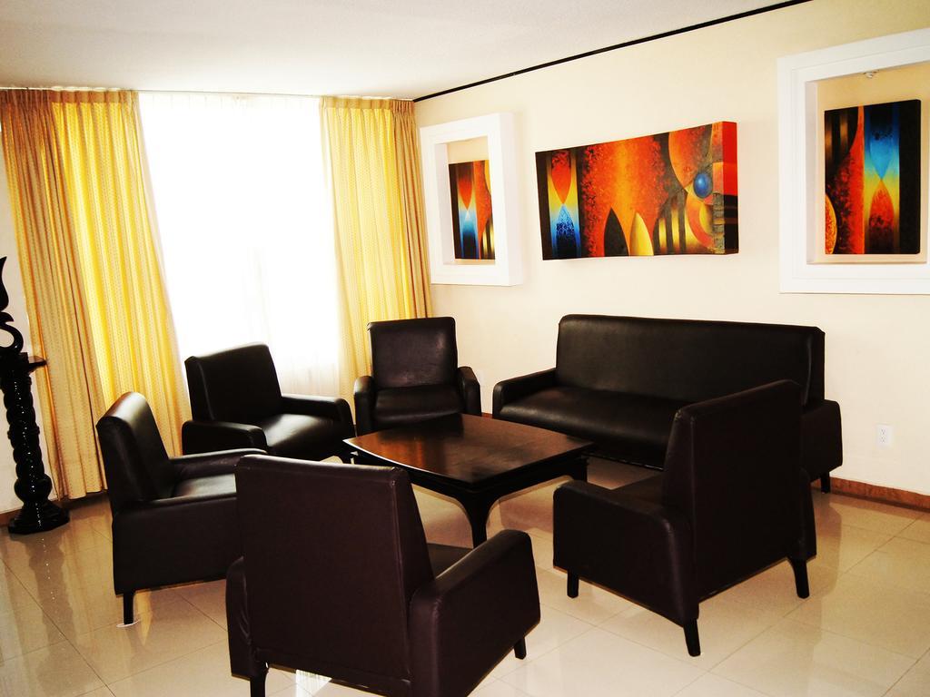 Hotel Mary Celaya  Extérieur photo