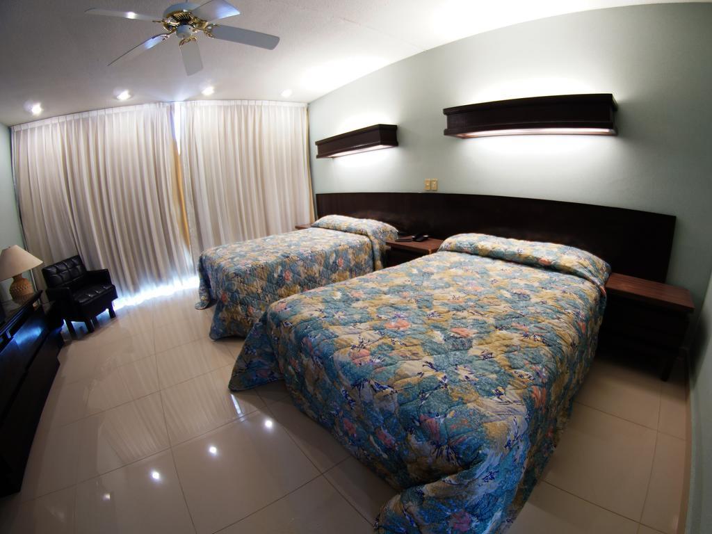 Hotel Mary Celaya  Extérieur photo