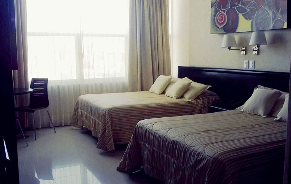 Hotel Mary Celaya  Extérieur photo